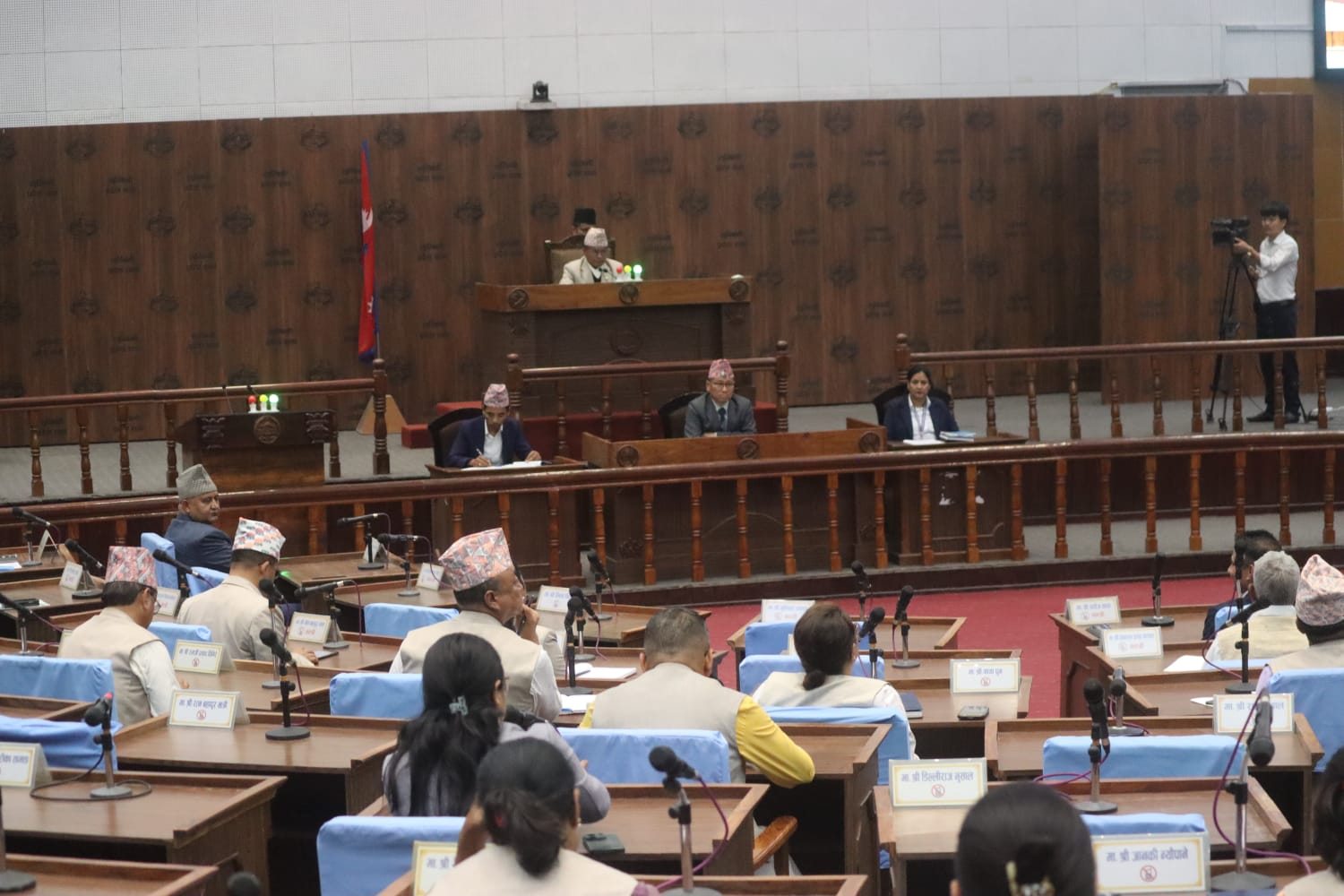 लुम्बिनी प्रदेश सभाको आठौं अधिवेशन सुरु, बजेट प्राथमिकता र सुकुम्वासी मुद्दामा चर्को बहस